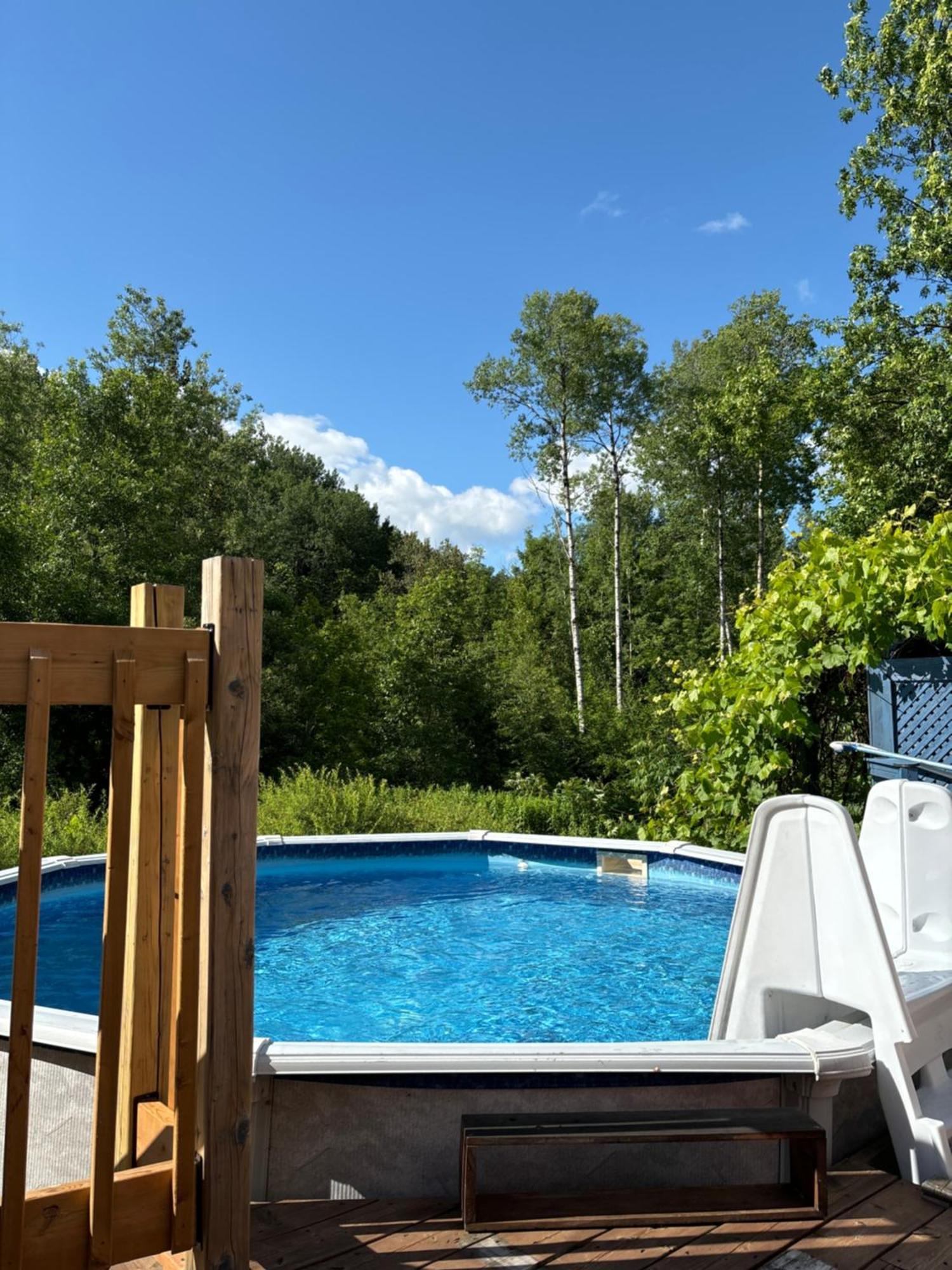 Domaine De La Baie, Les Suites Shawinigan Esterno foto