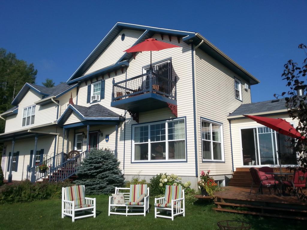 Domaine De La Baie, Les Suites Shawinigan Esterno foto