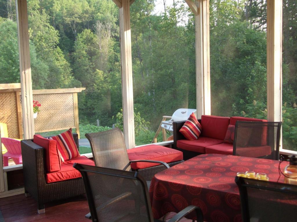 Domaine De La Baie, Les Suites Shawinigan Esterno foto